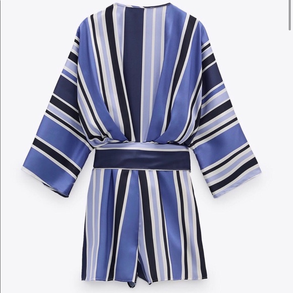 NEW!!! HP π₯³π₯³π₯³Zara Blue Striped Jumpsuit - Picture 3 of 16